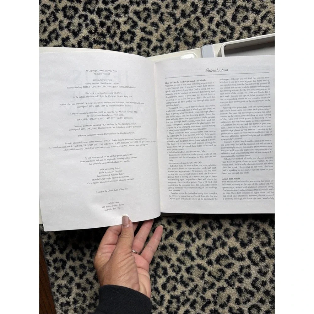 Beth Moore Womens Bible Study Jesus The One &‎ Only Audiotapes & Listening Guide